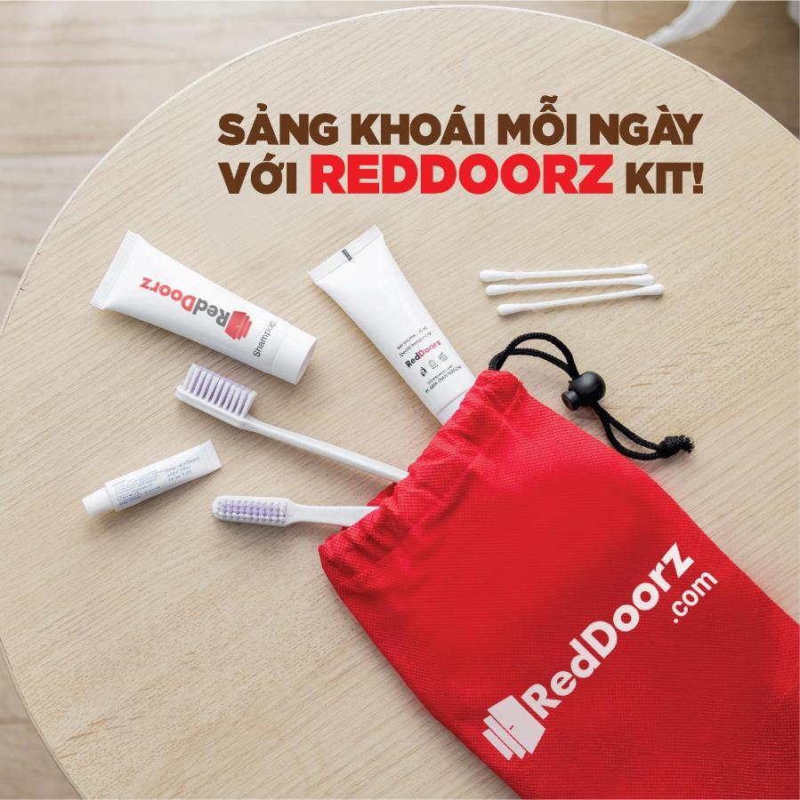 Reddoorz Near Nguyen Hue Walking Street 2 - Dorms Available Ho Şi Min Exterior foto