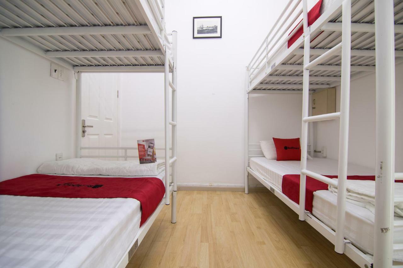 Reddoorz Near Nguyen Hue Walking Street 2 - Dorms Available Ho Şi Min Exterior foto